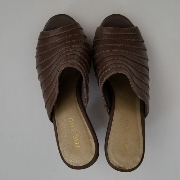 Mee Too Leather Peep Toe Platform Heels - Picture 4 of 4